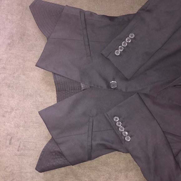 Black womens blazer - Picture 3 of 3